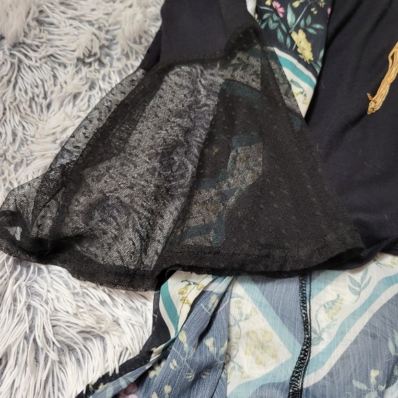 Tru Self Floral Shawl with Shirt - Picture 3 of 5